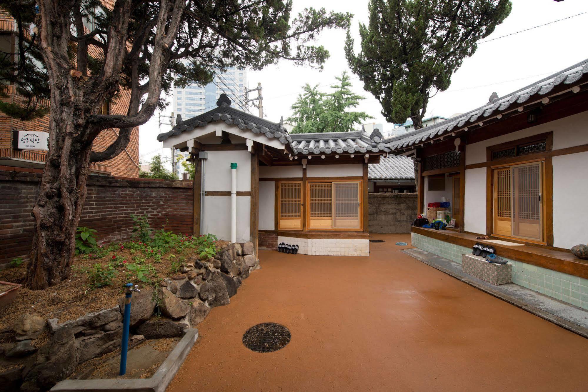 Empathy Hanok Guesthouse Daegu Buitenkant foto